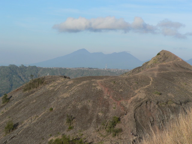 Volcan_Tabur3.JPG