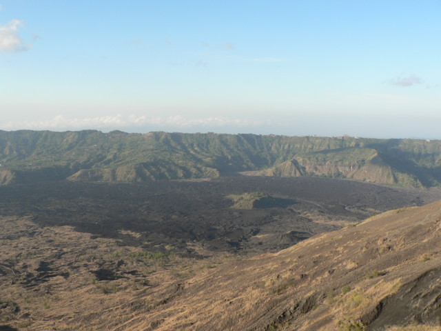 volcan_Tabur_la_caldeira.JPG