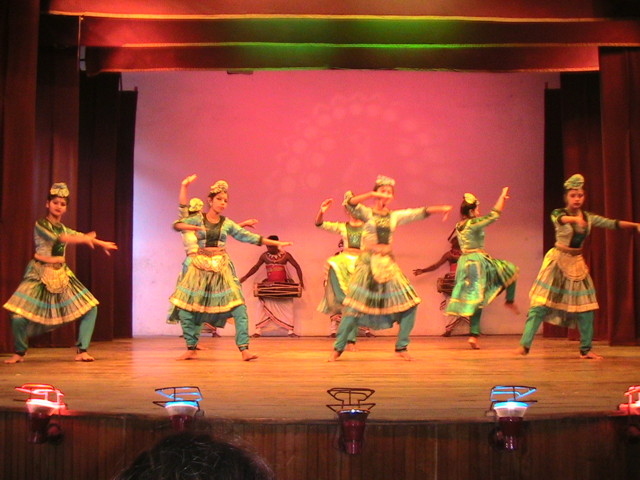 spectacle_danses2.JPG
